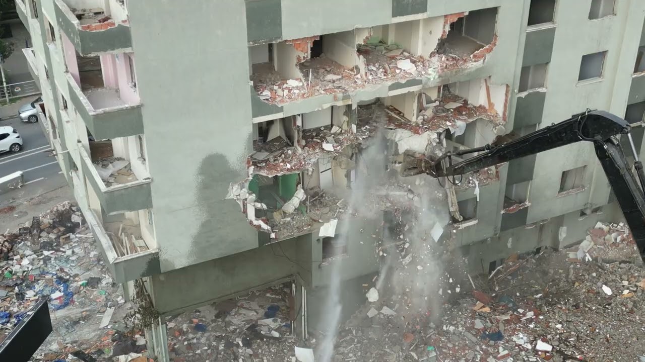 22 Ekim 2025 Uğurkent 1 Kentsel Dönüşüm Süreci ( B2 Blok Yıkım )