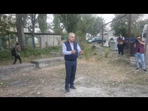 ცეზარ ჩოჩელი ამომრჩეველს ხვდება