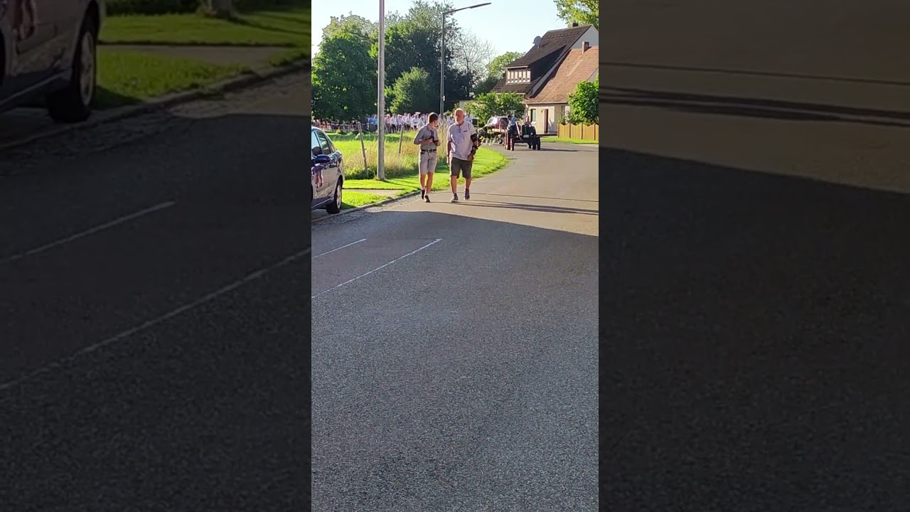 ich war heute am Freitag Abend auf der Tahnner Kirchweih da würde der Kirchweih Baum geht holt 2023