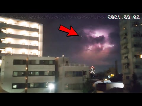 日本雷暴裡隱藏着UFO不明飛行物! 最新UFO錄像 - 坐標：池袋區域 | 吳聊のufo筆記
