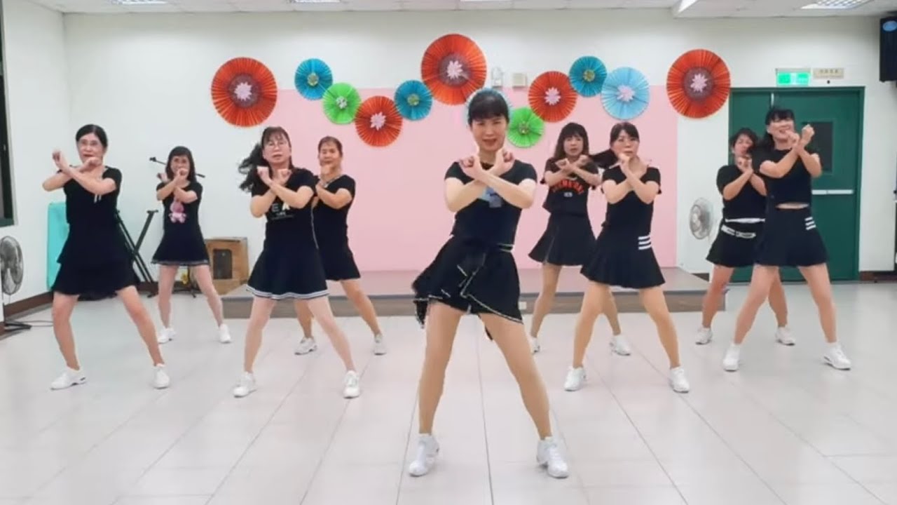 北屋舞蹈班 --- 科目三 (一笑江湖) / 參考舞癡利霞舞蹈視頻