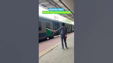 Points Man Hand Signal Exchange 🏁 #shortvideo #shorts