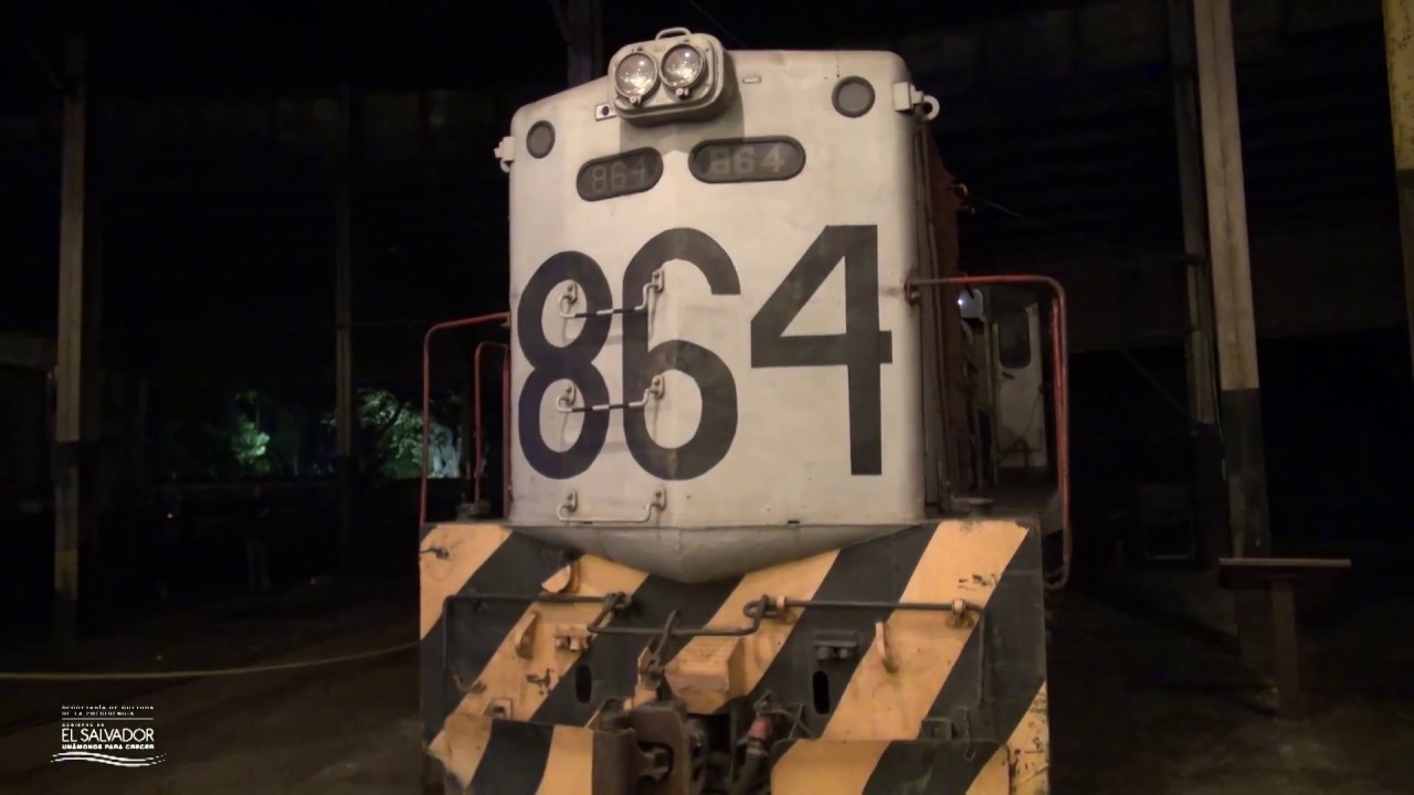 Concierto del Sistema de Coros y Orquestas Juveniles de El Salvador en el Museo del Ferrocarril