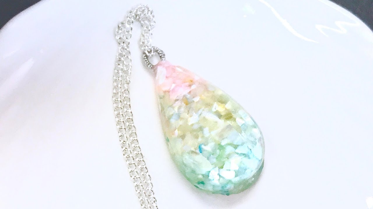 Uvレジン 100均 雫型ネックレス作ってみました ダイソーの新モールドを使って 初心者 Resin Drop Type Necklace Youtube