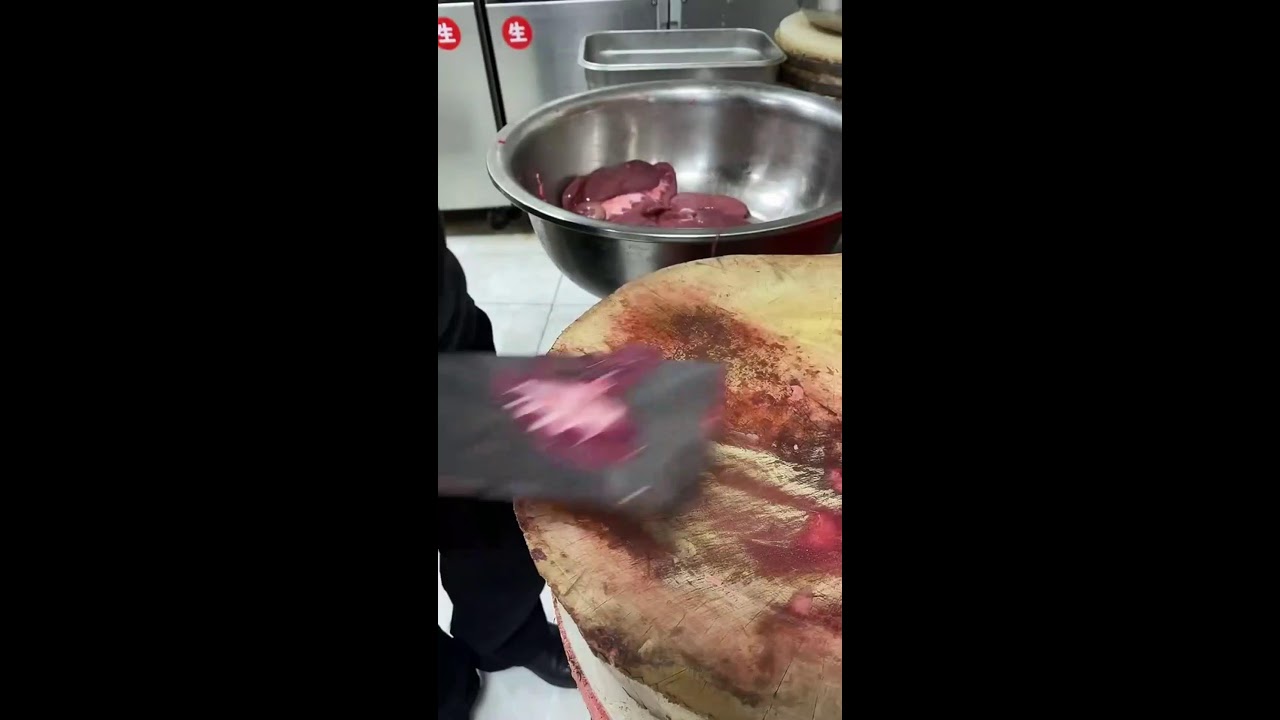 POV Livestream | Vendor Slicing Pork Kidney with Precision | Real-Time Street Food Prep