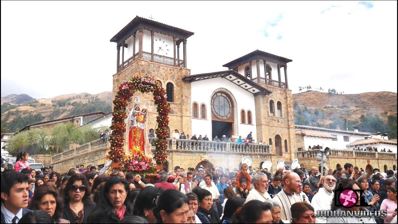 FIESTA PATRONAL EN CHACAS 2017 - EN HONOR A MAMA ASHU - BANDA MONUMENTAL DE HUARAZ