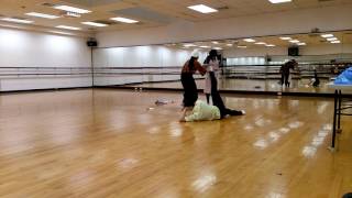 親善寒假舞蹈營 機器人組小組呈現 神奇的筆