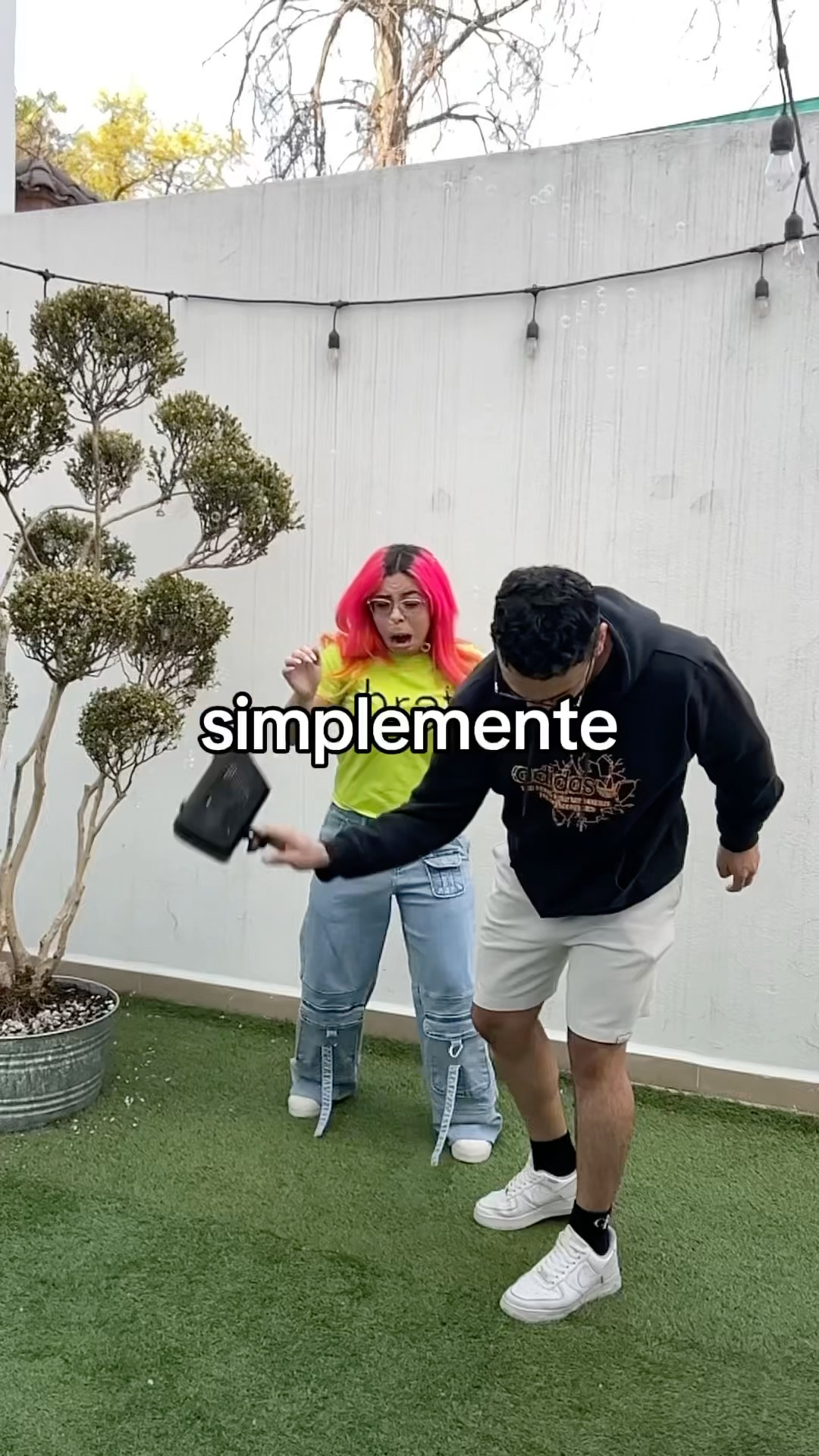 MI HERMANO ES MAL0