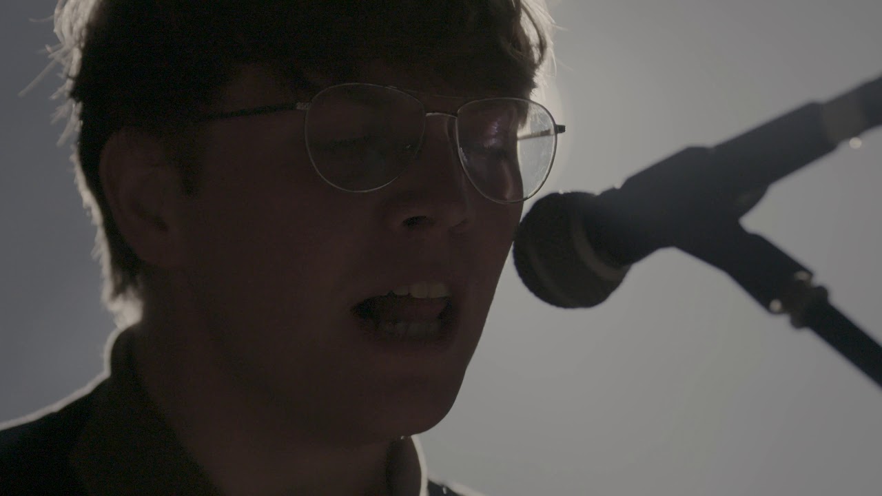 The Howl & The Hum - The Only Boy Racer Left On The Island (Live Alternate Version)