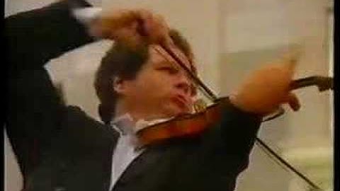 Perlman in Russia Violin Concerto in D Opus 35