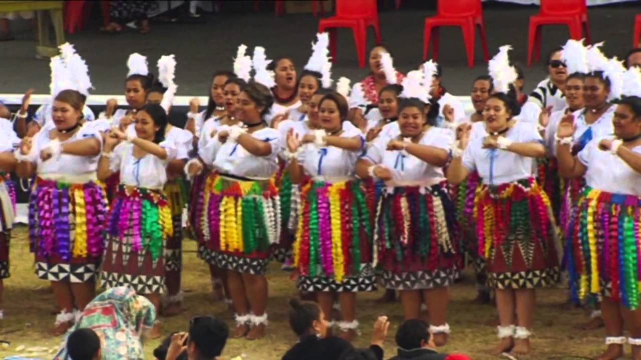 Highlights of the 2013 Polyfest - YouTube