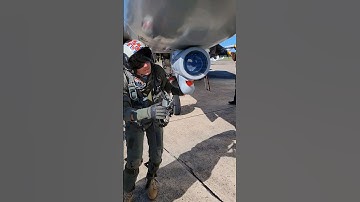 F-14 walkaround demo at NAS Wildwood Airfest 