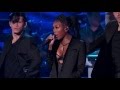 Brandy Performs "Sittin