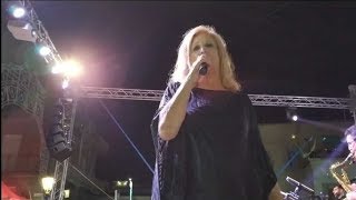 Iva Zanicchi e gli Atmosfera Blu in concerto a Gualtieri Sicamino&#39; (Me) 24 Agosto 2019