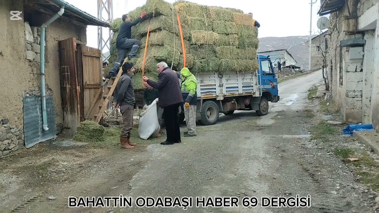 BESİCİLERİMİZ BAYBURT ÇAYIRÖZÜ KÖYÜNDE YEM FİYATLARINI DEĞERLENDİRDİ.
