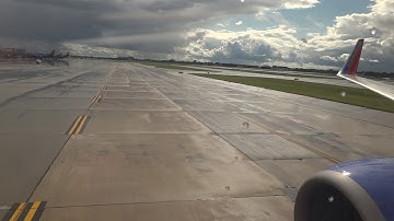 Southwest Airlines 737-700 Pushback and Start Up Gate H13 Minneapolis St. Paul Minneapolis, MN
