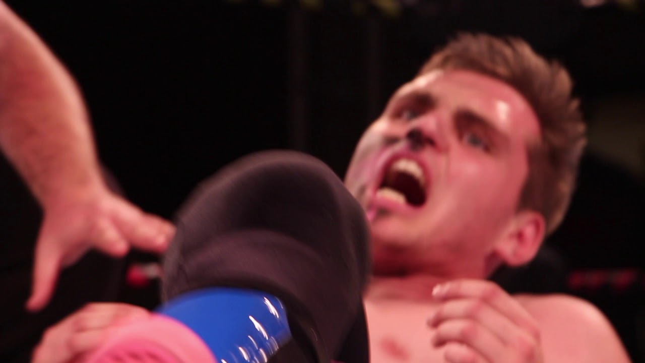 Free Match!  TYLER BATEMAN VS MATT VANDAGRIFF | Santino Bros.