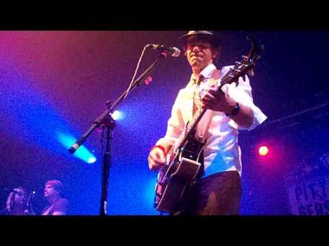 Stephen Kellogg & the Sixers - "Dead Flowers" (Rolling Stones cover)