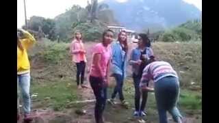 Khmer Girl dancing - Pouk Puna he
