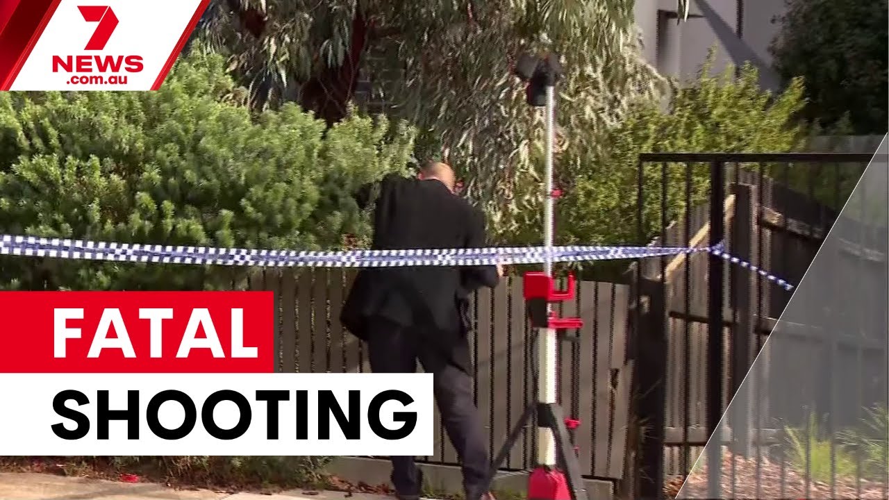 Man shot dead in Melbourne suburb | 7NEWS