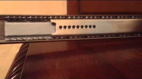 Richelieu center mount drawer slide