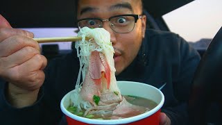 VIETNAMESE PHO - Eating Session In The Hot Car