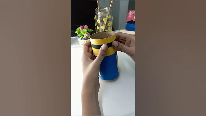 How to make easy pen stand #creative #creativeideas #craft #minions #shorts #reels #reelsinstagram