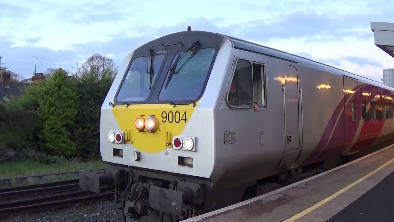 enterprise-train-at-portadown-train-station-youtube