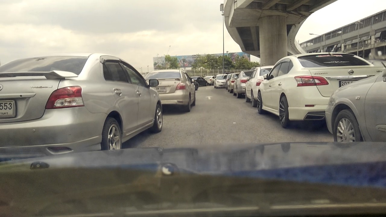 แป้งหาที่จอดรถแถวลาดกระบัง