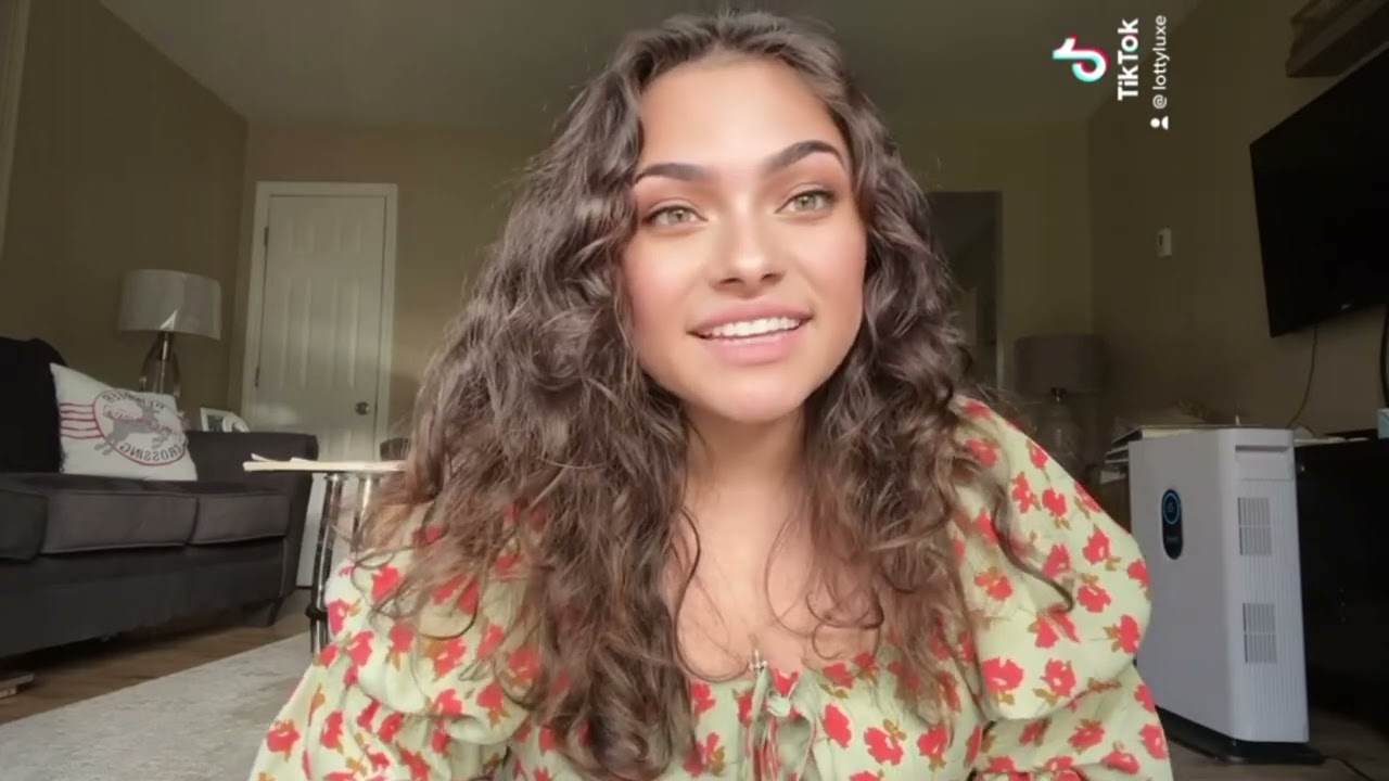 Bad Bunny and Kendall Jenner Psychic reading