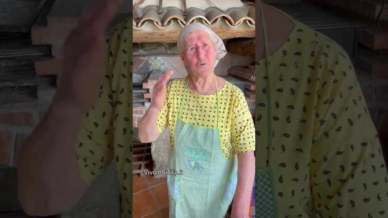 Bread was once made at home this way #traditions #bread #sicily #sicily
