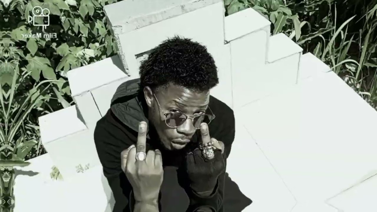 Pull Up( clipe oficial ).