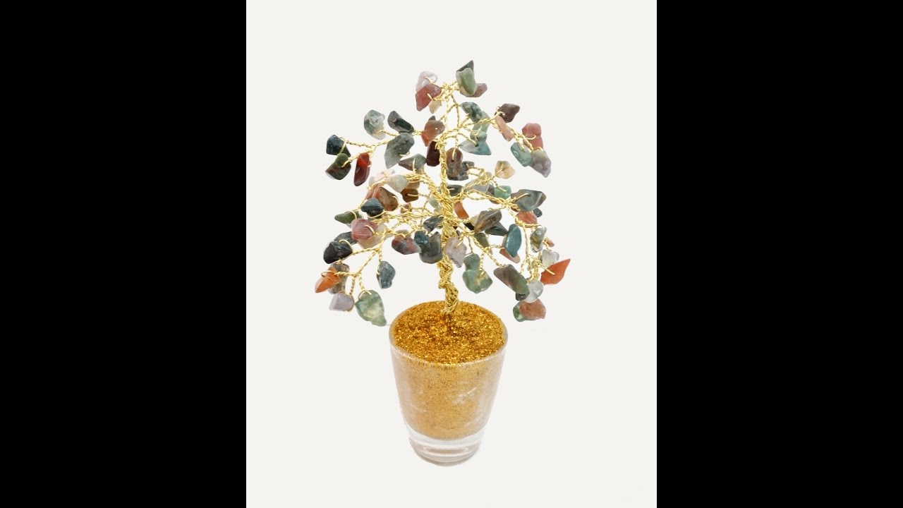 wire tree شجرة من السلك والاحجار