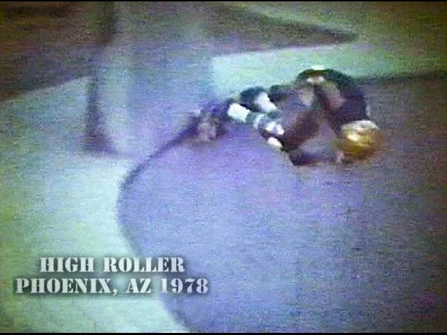 High Roller Skatepark Bowl ~ 1978 ~ auf YouTube ansehen High Roller Skatepark Bowl ~ 1978 ~ auf YouTube ansehen