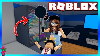 SHE HAS NO IDEA IM HIDING HERE (Roblox Flee The Facility)