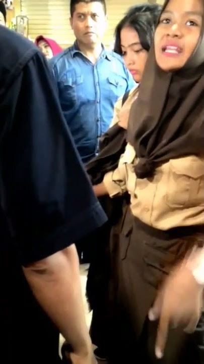 ketahuan maling di toko tas . di cbd celedug mall