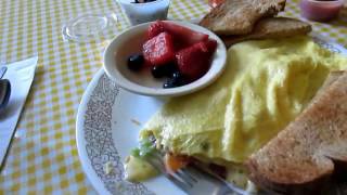 Scottman895 Travel Delights: Cottage Garden Cafe (Pentwater, MI)