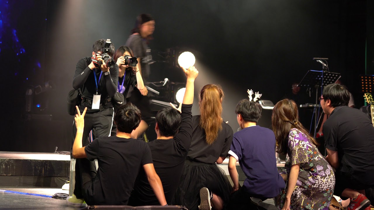 camera iphone 8 plus apk 周深_杭州_巡演_大合照