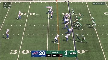 Justin Fields escapes the pocket for a huge run