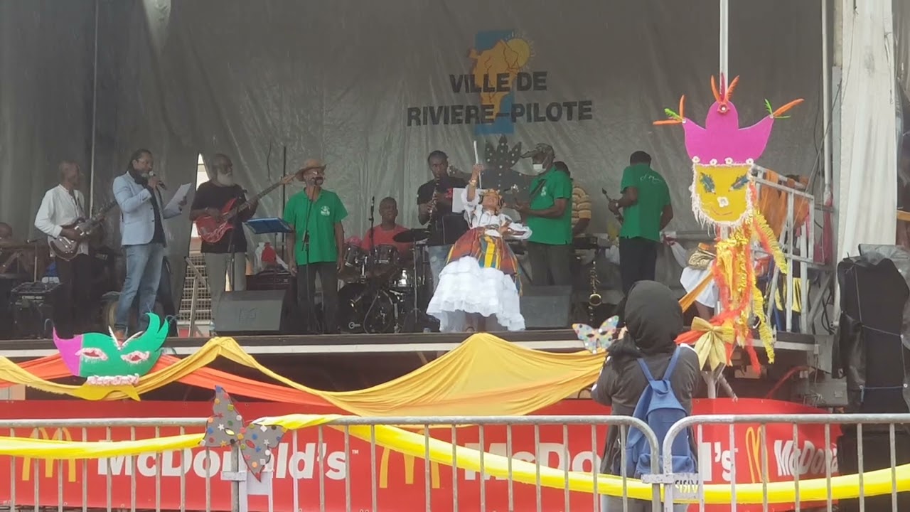 Thaïssa Mini Reine du vauclin à l'élection du sud 2022