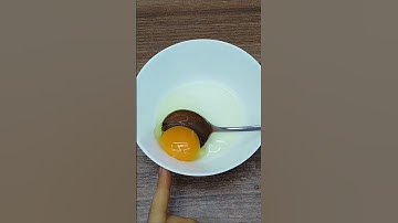 How to quickly separate egg yolks #shorts  #diy #hacks #craft #tutorial