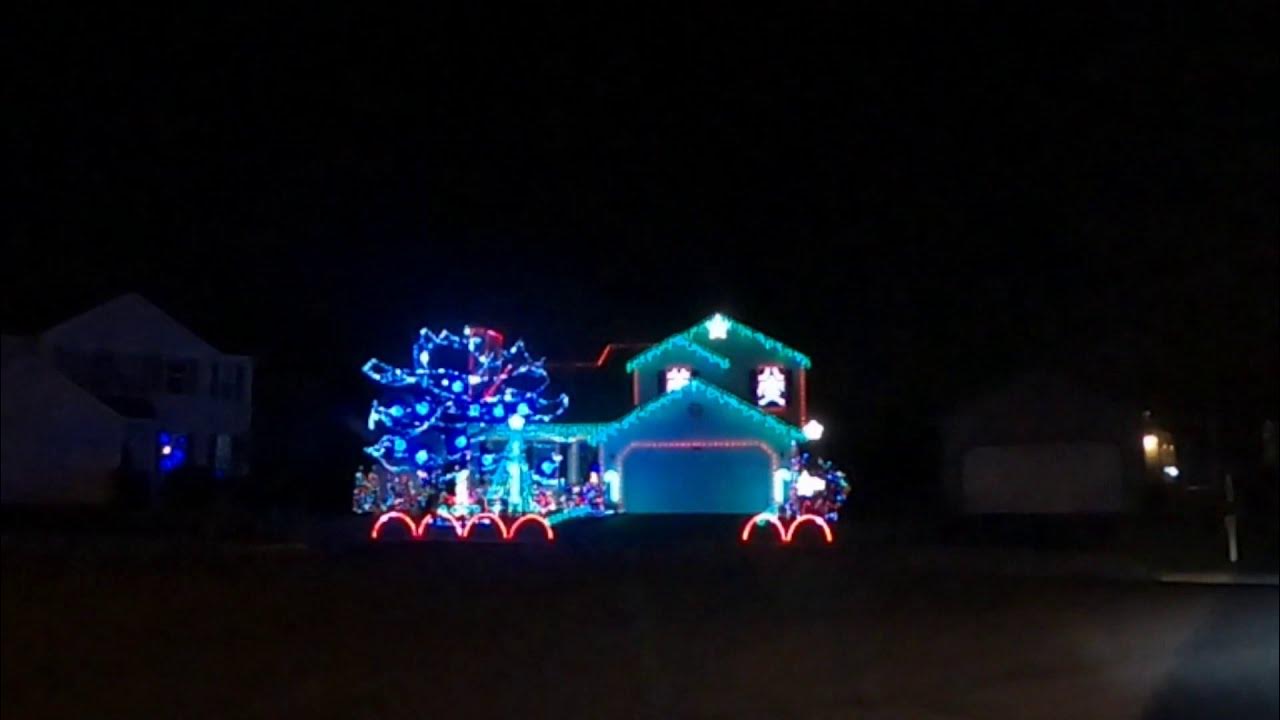 insane christmas house light show in hilliard ohio عرض رائع لاضواء الكريسماس في هيليارد اوهايو