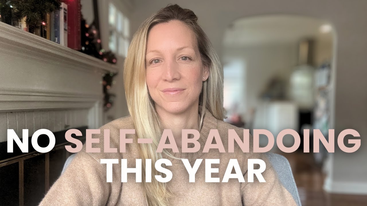 How to Stay True to Yourself During the Holidays (3 Things to Remember)