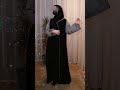 عباية كريب اسود بأكمام جاكار مع ازارير عبايات بلاكي بيوتي   