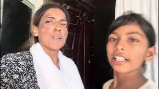 finally ham karachi pahunch chuke hain / gopal sonia