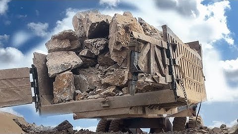 Top "Big Rock Crusher Machine: A Giant in Action"Big Rock Crushing: A Powerful Process"#stonecrusher