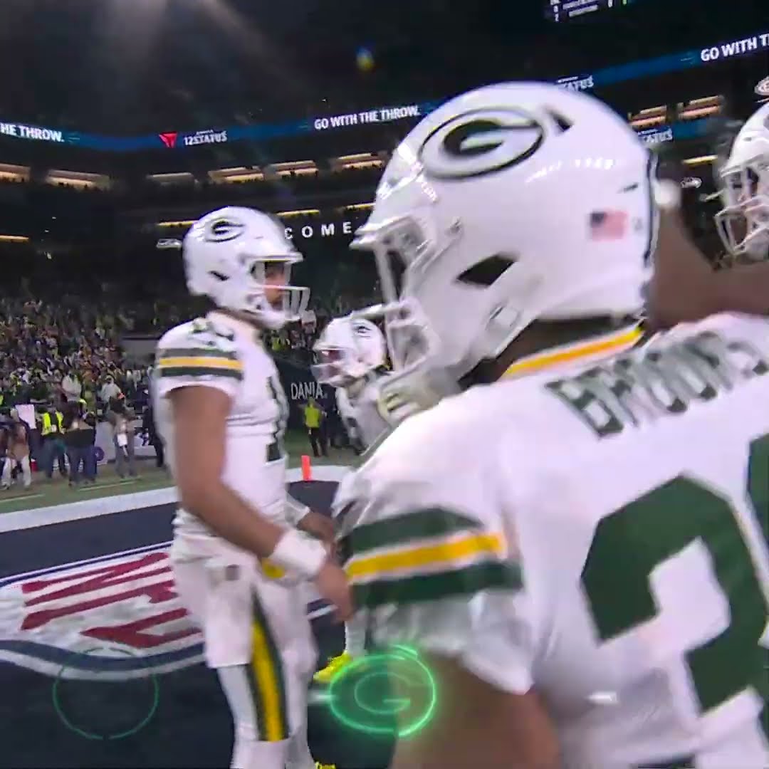 Romeo Doubs with a 22-yard touchdown catch from Jordan Love vs. Seattle Seahawks