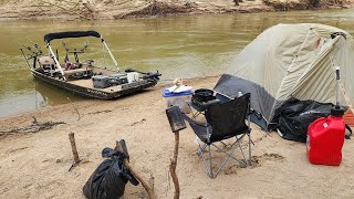 Sandbar Camping For GIANTS!!! (Miles from anywhere)