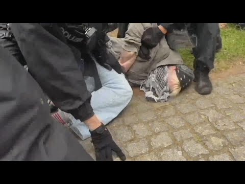 La polizia arresta studenti filo-palestinesi nel campus della Freie Universitat di Berlino