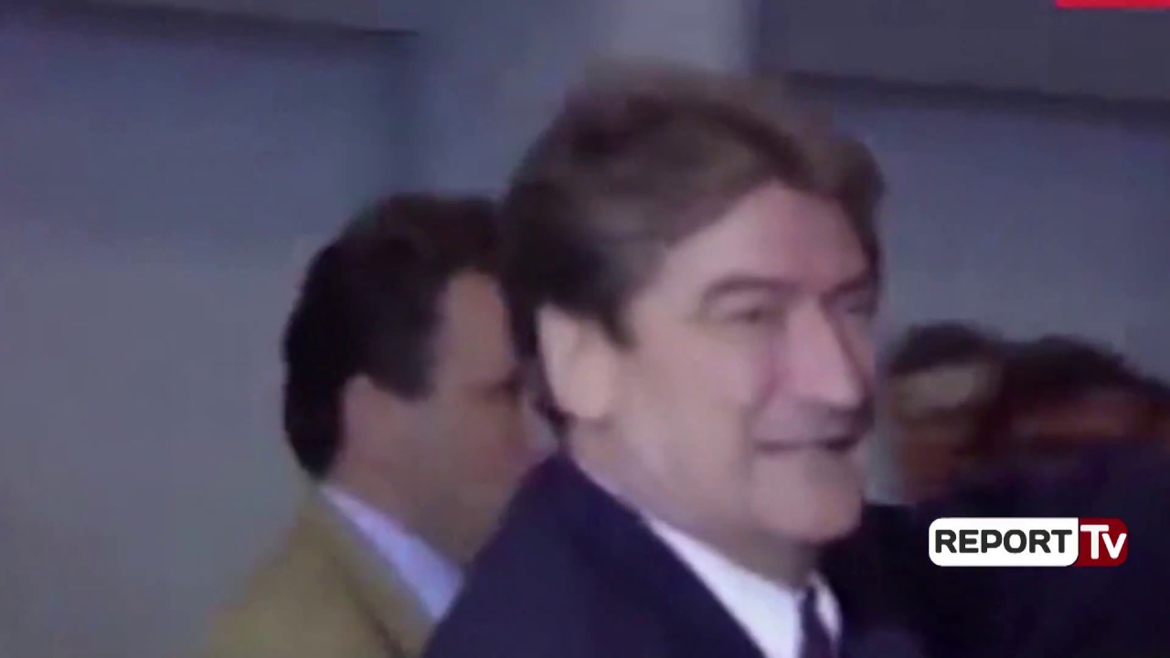 Report TV - Ekskluzive/ Haklajt përballen për herë të parë në Gjykatë me Sali Berishën, dokumenti